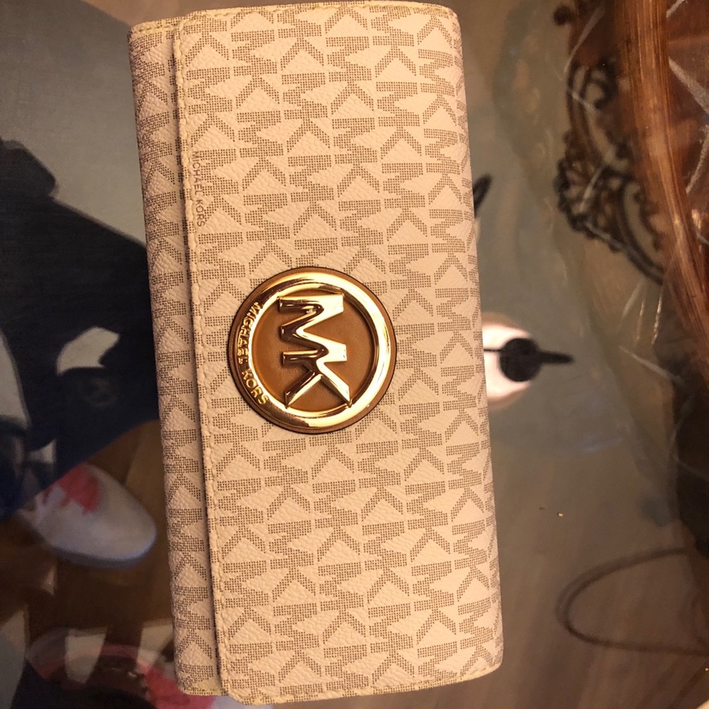 Michael Kors wallet